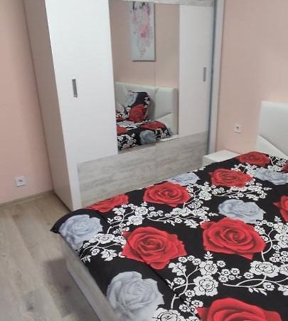Luxury And Stylish Apartmen, Metro Station Obelya صوفيا المظهر الخارجي الصورة