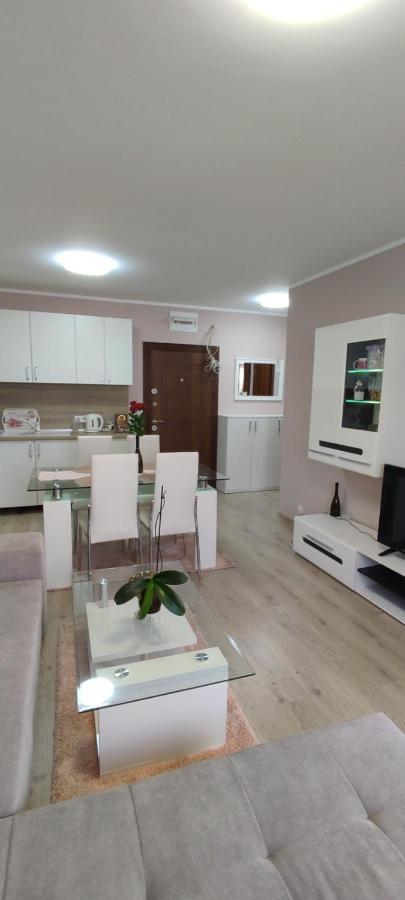Luxury And Stylish Apartmen, Metro Station Obelya صوفيا المظهر الخارجي الصورة